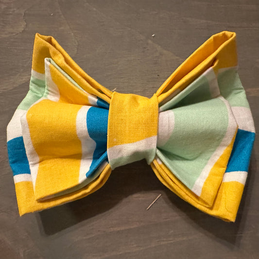 Abstract Stripes Bow Tie